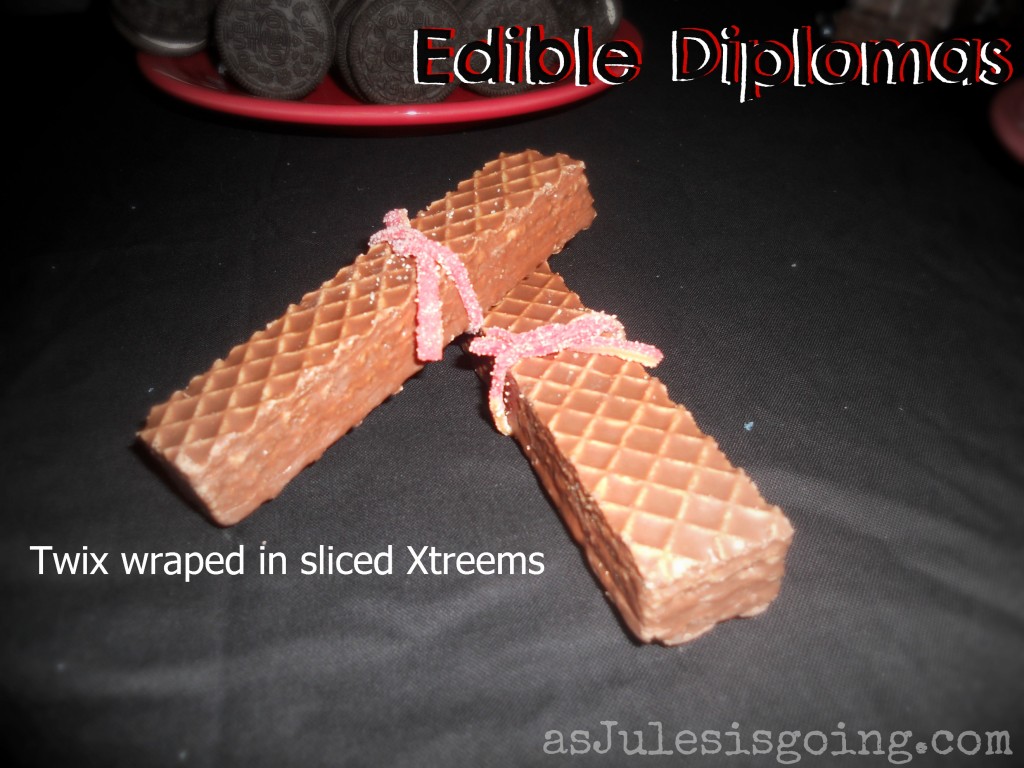 Graduation Theme Party Treats: How-To Make Edible Diplomas